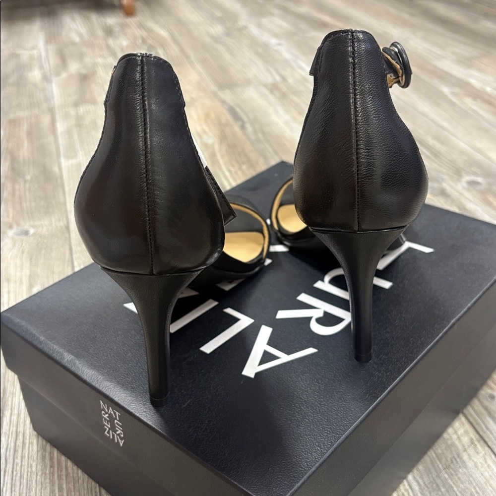 Naturalizer Kinsley Black Leather Elegant Ankle Strap Heels - Picture 4 of 11